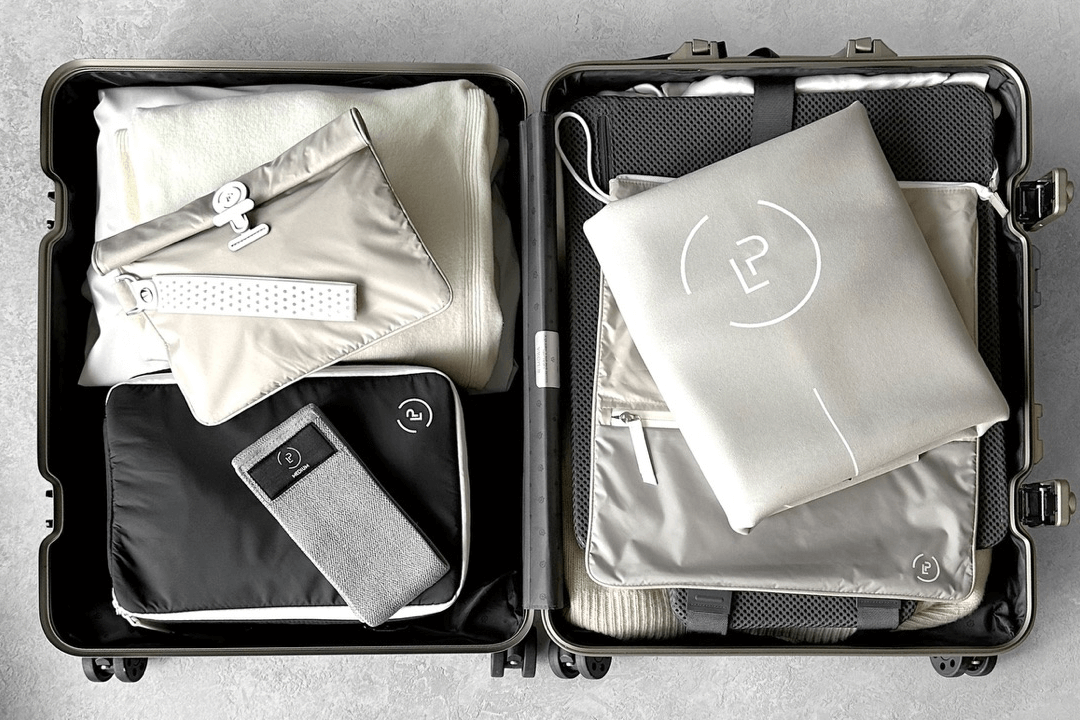 Suitcase and La Pochette Workout Accessories