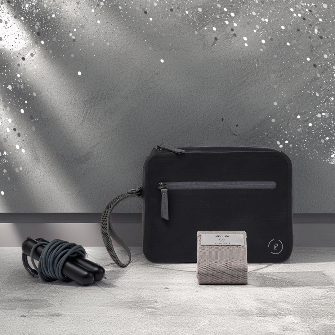 Gifts for the Gym Junkie- Aqua bag, skipping rope and resistance bands.